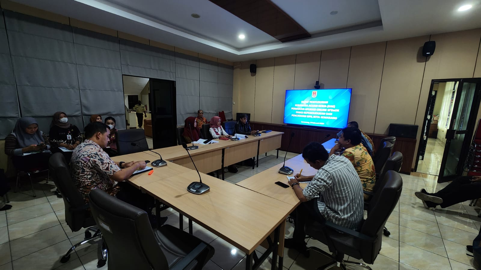 Rapat Penyusunan Kerangka Acuan Kerja (KAK) Perbaikan Aplikasi Online Si DnOK